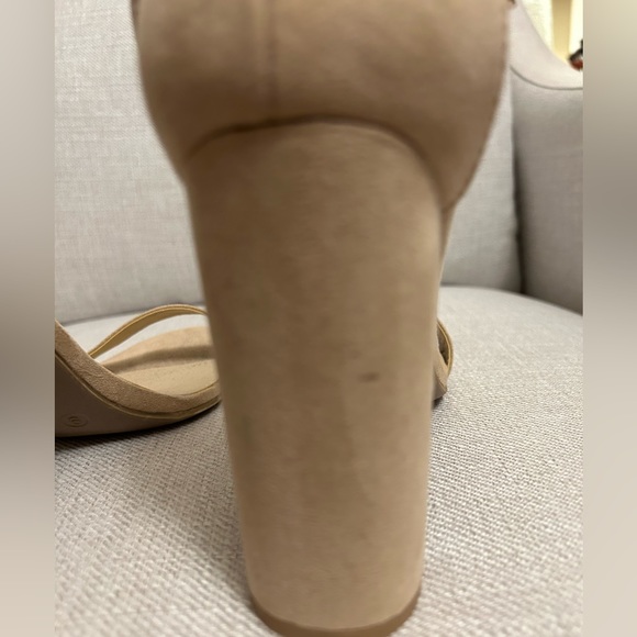 Lulu’s Nude High Heels - Picture 7 of 10